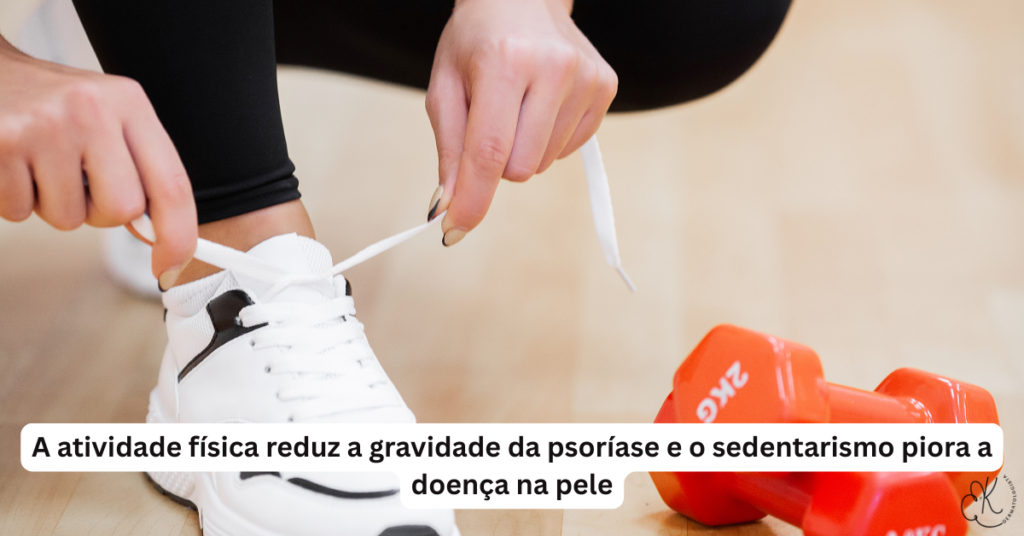 Pessoa amarrando o tênis ao lado de halteres, simbolizando prática de atividade física